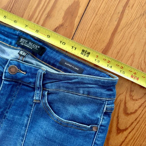 Judy Blue Super Flare Fit Jeans Raw Hem Womens 5/27 - Picture 3 of 10